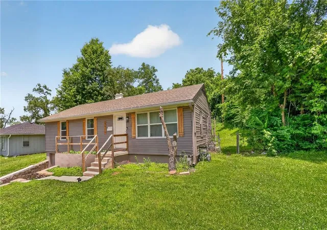2nd image of 4814 Richmond Ave, Kansas City, KS 66102 | MLS# 2624115