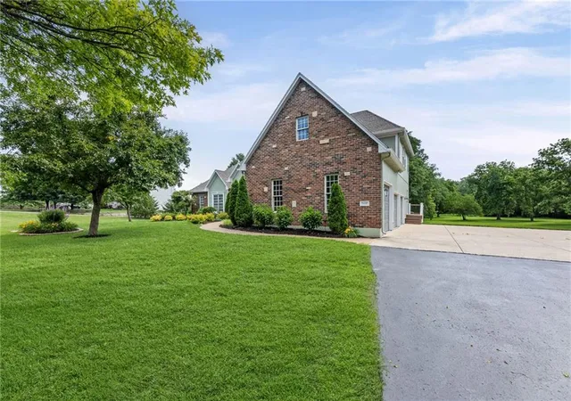 Homes for sale in Shawnee, KS | 7447 Mize Rd, Shawnee, KS 66227 | MLS# 2624128