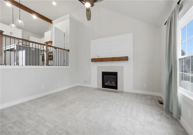 Photo 3 of Sale Pending at 3919 Valley Frg Dr, Blue Springs, MO 64014 | MLS# 2624140 | Listing updated on 2026-10-01
