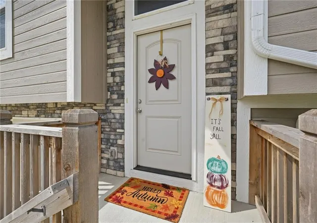 Photo 1 of Single family home for sale at 700 Summer Dawn Cir, Belton, MO 64012 | MLS# 2624148 | Listing updated on 2026-09-22