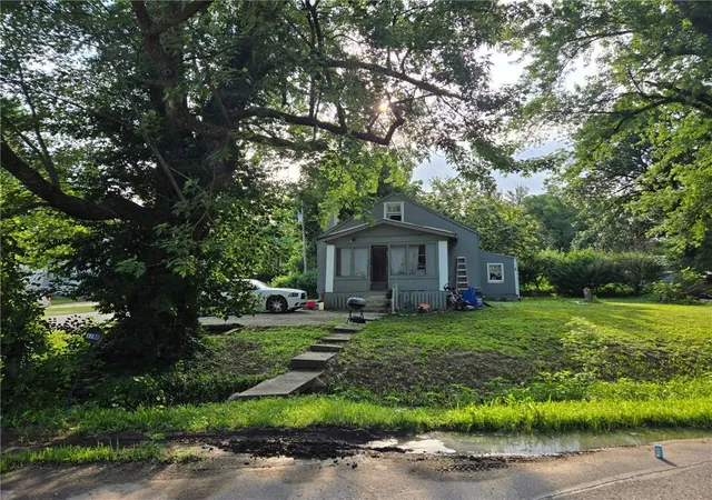Homes for sale in Lawrence, KS | 1200 Oak Hill Ave, Lawrence, KS 66044 | MLS# 2624167