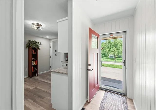 2nd image of 1205 W 5th Ter, Cameron, MO 64429 | MLS# 2624170