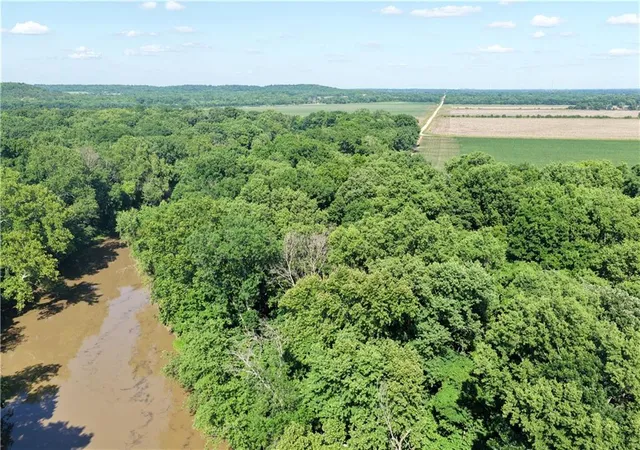 5th image of 1300 Road Road, Fredonia, KS 66736 | MLS# 2624182