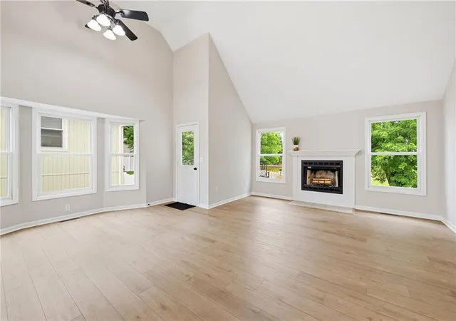 4th image of 207 Parkway Dr, Warrensburg, MO 64093 | MLS# 2624205