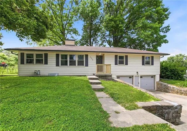 1st image of 7745 Yecker Ave, Kansas City, KS 66109 | MLS# 2624227