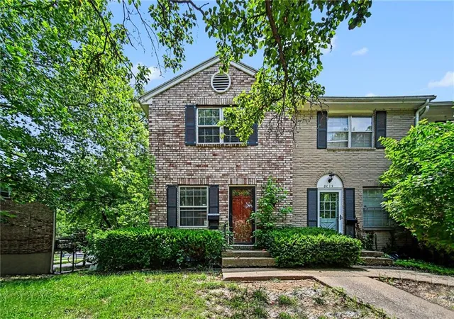 Photo 3 of Sale Pending at 8017 E 88th Street, Kansas City, MO 64138 | MLS# 2624231 | Listing updated on 2026-08-31