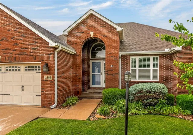 Homes for sale in Saint Joseph, MO | 4503 S Wilshire Dr, Saint Joseph, MO 64506 | MLS# 2624252