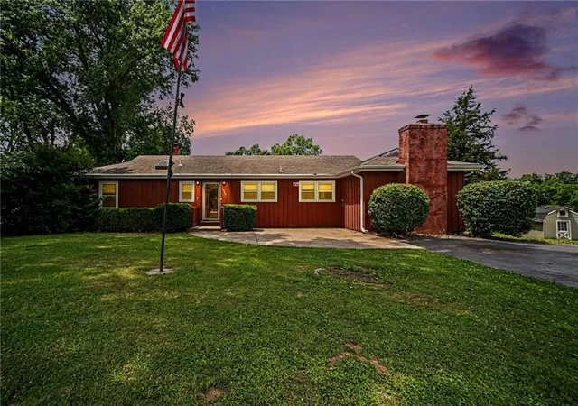 1st image of 1728 S Berry Rd, Independence, MO 64057 | MLS# 2624280
