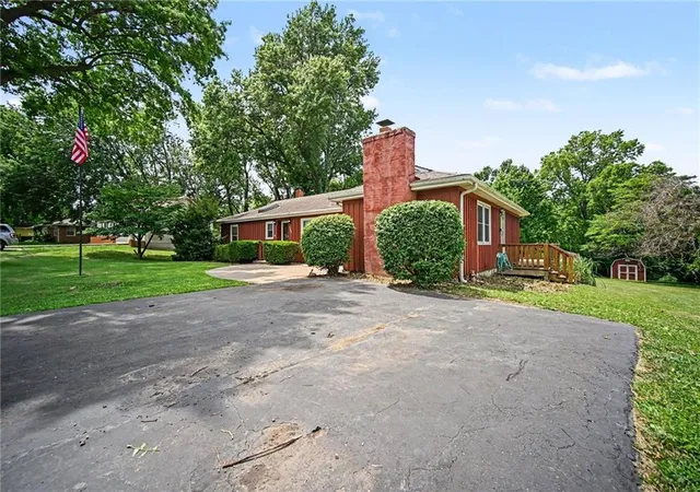 4th image of 1728 S Berry Rd, Independence, MO 64057 | MLS# 2624280