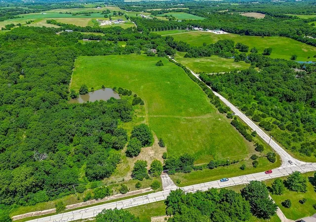 2nd image of 13100 Polfer Rd, Kansas City, KS 66109 | MLS# 2624286