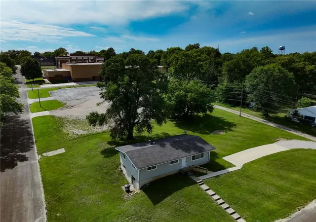 Homes for sale in Horton, KS | 1115 3Rd Ave E, Horton, KS 66439 | MLS# 2624305