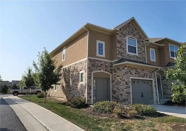 Townhouse for sale at 15880 Shawnee Dr, Overland Park, KS 66223 | MLS# 2624317