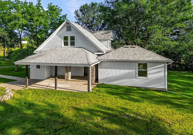 Homes for sale in Buckner, MO | 31906 E Burgess Rd, Buckner, MO 64016 | MLS# 2624320