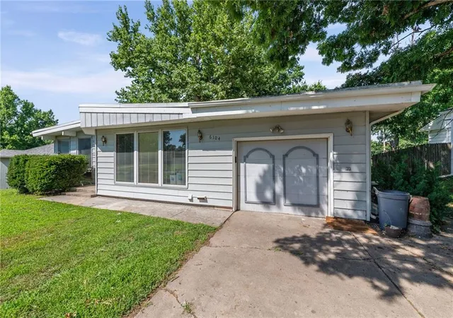 Photo 2 of Single family home for sale at 6104 N Garfield Ave, Kansas City, MO 64118 | MLS# 2624324 | Listing updated on 2026-07-30