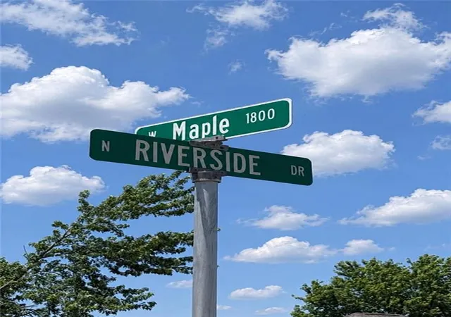 2nd image of 0 Riverside N/a, Columbus, KS 66725 | MLS# 2624341
