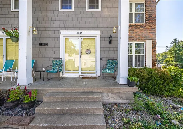 Photo 1 of Townhouse for sale at 8033 N Harrison Ln, Kansas City, MO 64118 | MLS# 2624346 | Listing updated on 2026-08-25