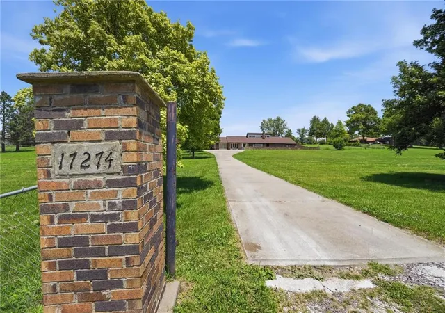Homes for sale in Basehor, KS | 17274 Kansas Ave, Basehor, KS 66012 | MLS# 2624359