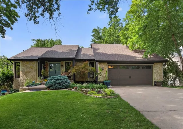 3rd image of 12814 W 65Th St, Shawnee, KS 66216 | MLS# 2624360