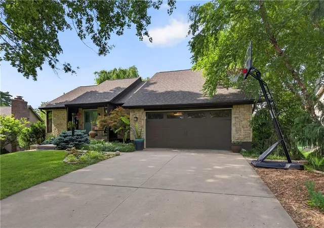 5th image of 12814 W 65Th St, Shawnee, KS 66216 | MLS# 2624360