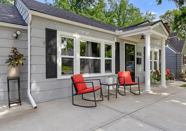 Homes for sale in Mission, KS | 5629 Reeds Rd, Mission, KS 66202 | MLS# 2624368