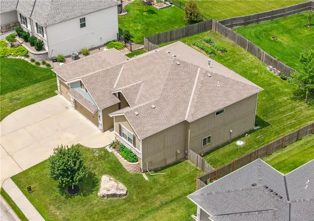 Homes for sale in Lone Jack, MO | 204 E Woodland Ave, Lone Jack, MO 64070 | MLS# 2624385