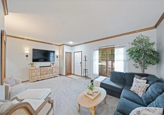 4th image of 9400 N Campbell Ct, Kansas City, MO 64155 | MLS# 2624391