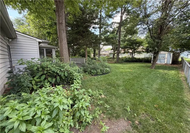 Homes for sale in Overland Park, KS | 9624 Woodson Dr, Overland Park, KS 66207 | MLS# 2624395