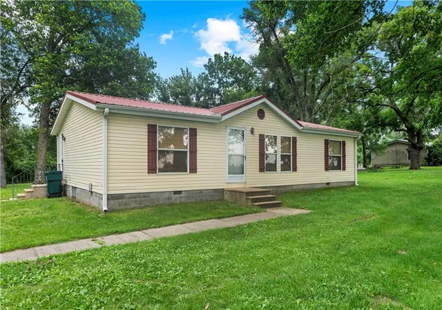 Homes for sale in Nevada, MO | 18509 S 1600 Rd, Nevada, MO 64772 | MLS# 2624400