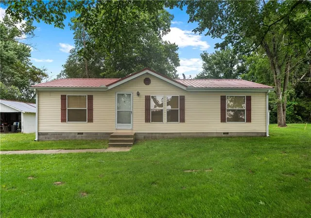 Homes for sale in Nevada, MO | 18509 S 1600 Rd, Nevada, MO 64772 | MLS# 2624400