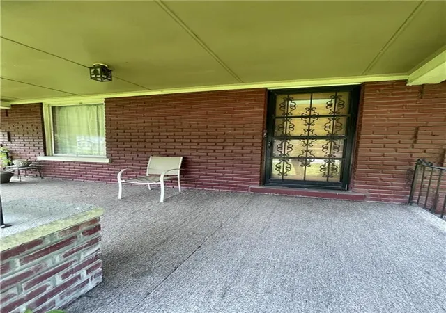 Photo 3 of Sale Pending at 2717 E 35th Terrace, Kansas City, MO 64128 | MLS# 2624403 | Listing updated on 2026-07-16