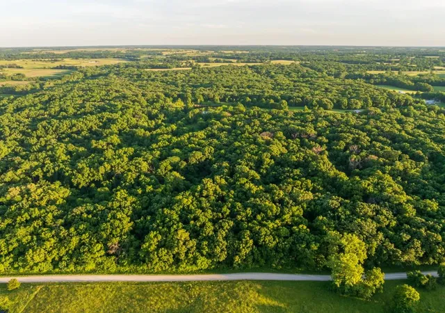 Photo 3 of Sale Pending at 521 Sw 301st Road, Warrensburg, MO 64093 | MLS# 2624406 | Listing updated on 2026-09-24