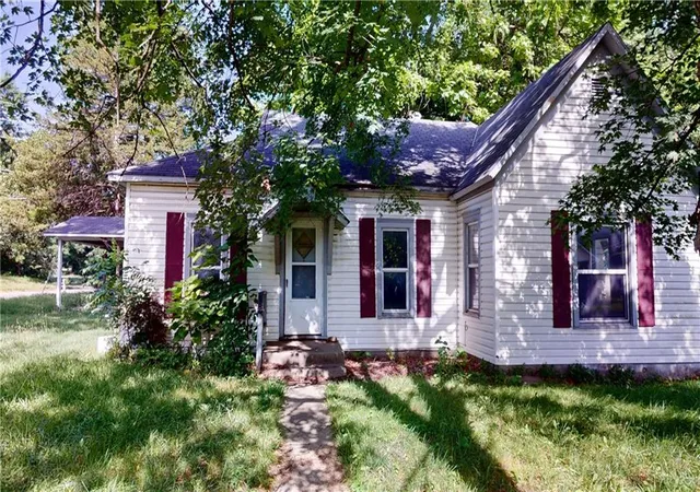 Homes for sale in Nevada, MO | 1301 N Washington St, Nevada, MO 64772 | MLS# 2624418