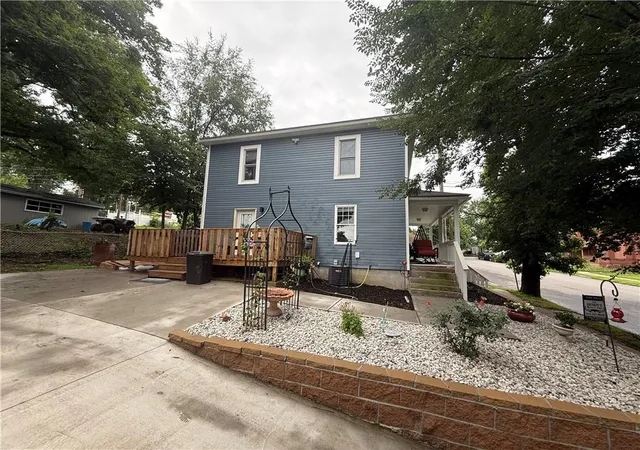 Photo 3 of Sale Pending at 1113 N 18th Street, Saint Joseph, MO 64501 | MLS# 2624419 | Listing updated on 2026-08-08