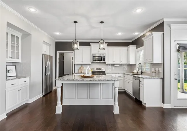 Photo 5 of Single family home for sale at 6717 NW 104th Terrace, Kansas City, MO 64154 | MLS# 2624430 | Listing updated on 2026-09-05