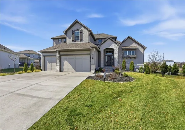 1st image of 18304 Monrovia St, Bucyrus, KS 66013 | MLS# 2624431