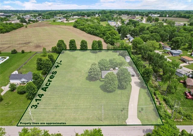 Homes for sale in Excelsior Springs, MO | 1601 Lynn Rd, Excelsior Springs, MO 64024 | MLS# 2624475