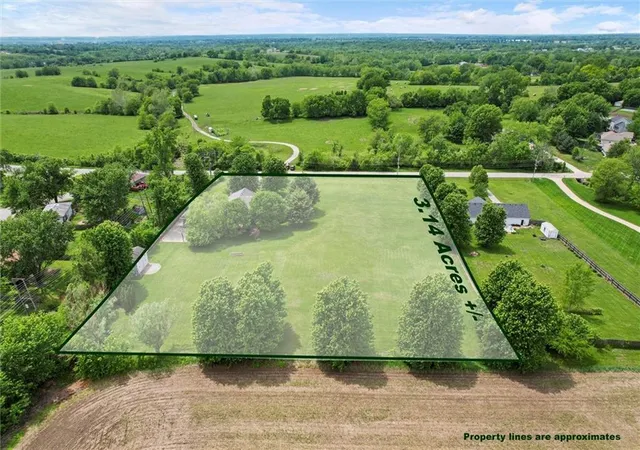 Homes for sale in Excelsior Springs, MO | 1601 Lynn Rd, Excelsior Springs, MO 64024 | MLS# 2624475