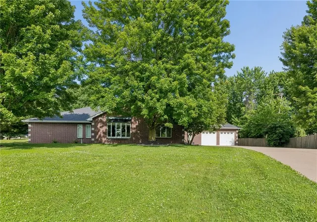 Homes for sale in Excelsior Springs, MO | 1601 Lynn Rd, Excelsior Springs, MO 64024 | MLS# 2624475