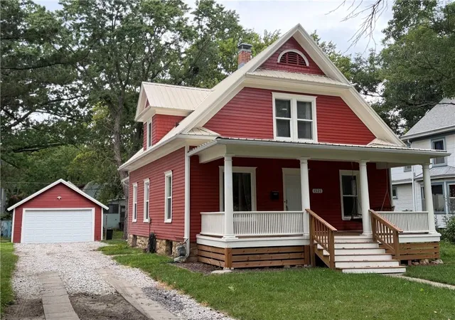 1st image of 1521 Rhode Is St, Lawrence, KS 66044 | MLS# 2624477