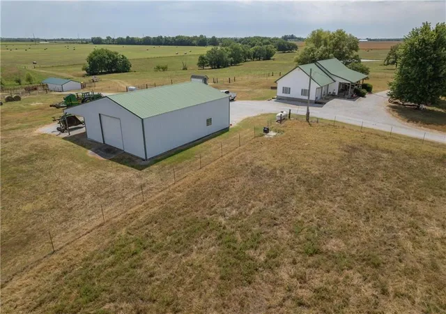 Homes for sale in Lamar, MO | 674 V Hwy, Lamar, MO 64759 | MLS# 2624480
