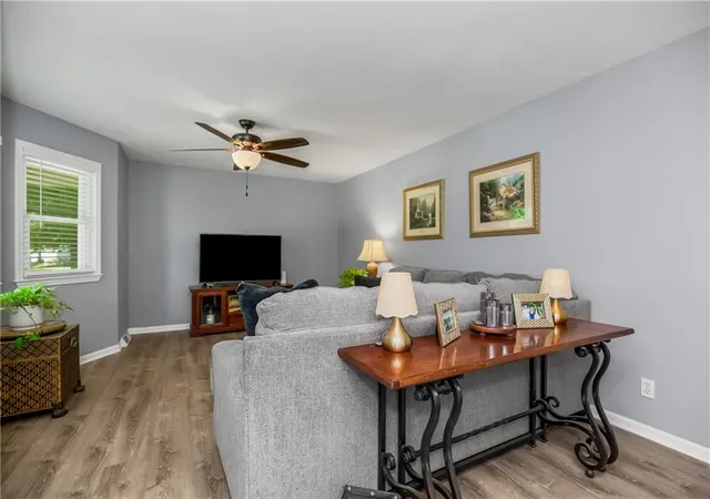 Homes for sale in Lansing, KS | 105 Continental Dr, Lansing, KS 66043 | MLS# 2624496