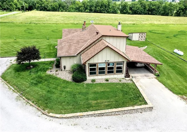 2nd image of 33421 Mcclellen Rd, Drexel, MO 64742 | MLS# 2624500