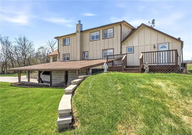 5th image of 33421 Mcclellen Rd, Drexel, MO 64742 | MLS# 2624500