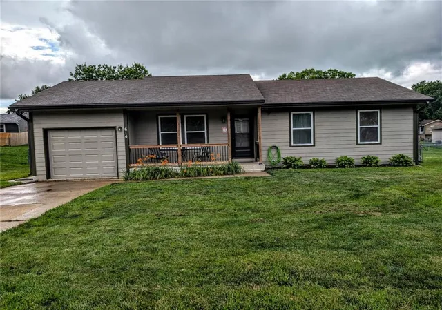 Homes for sale in Kearney, MO | 614 Younger St, Kearney, MO 64060 | MLS# 2624521