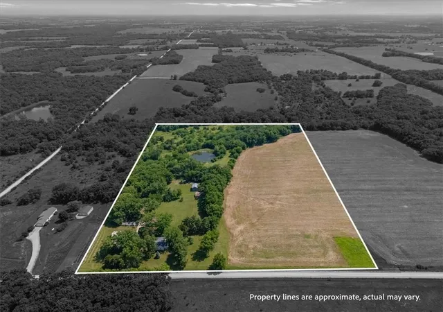 Homes for sale in Louisburg, KS | 3281 W 319Th St, Louisburg, KS 66053 | MLS# 2624523