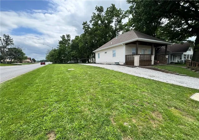 Homes for sale in Independence, MO | 143 E Short Ave, Independence, MO 64050 | MLS# 2624533