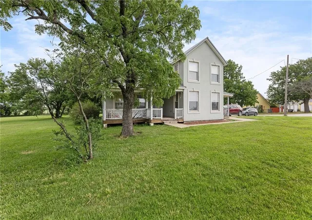 Homes for sale in Waverly, KS | 2116 31 Hwy, Waverly, KS 66871 | MLS# 2624543