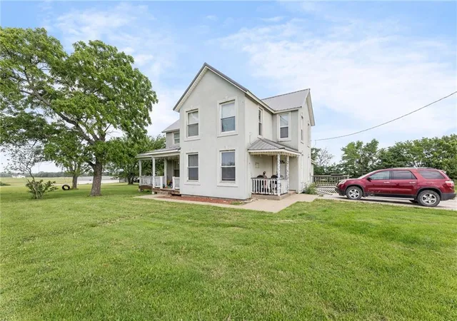Homes for sale in Waverly, KS | 2116 31 Hwy, Waverly, KS 66871 | MLS# 2624543
