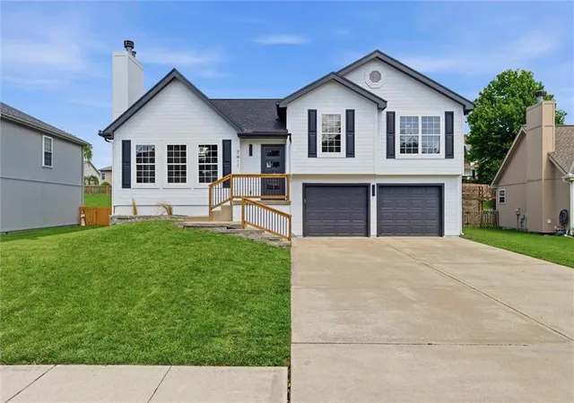 1st image of 7411 N Mckinley Ave, Kansas City, MO 64158 | MLS# 2624546