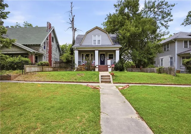 Photo 2 of Sale Pending at 315 N 2nd Street, Independence, KS 67301 | MLS# 2624579 | Listing updated on 2026-10-06